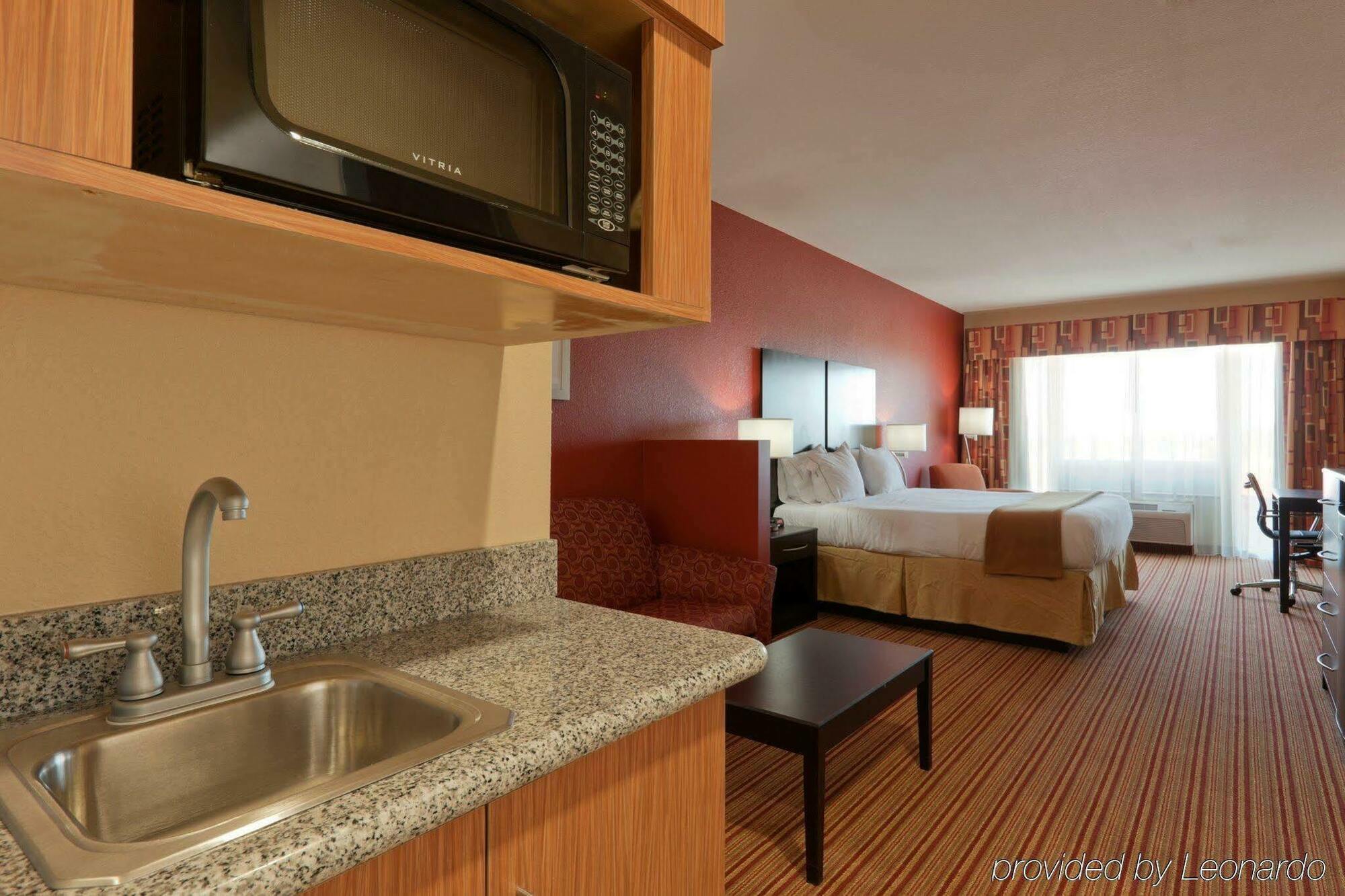 Holiday Inn Express Hotel Winona North By Ihg Oda fotoğraf